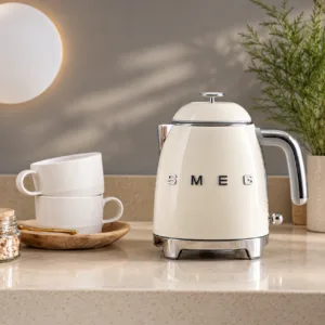 Ấm siêu tốc mini SMEG KLF05 0,8L